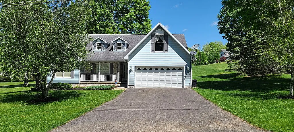 215 Deerfield Cir photo 1
