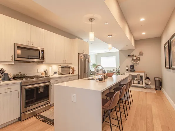 488 Dorchester Ave #3I, South Boston, MA 02127