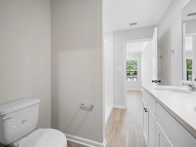 2630 Kohn Rd — Photo 6