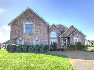 112 S Shadowhaven Way, Hendersonville, TN 37075