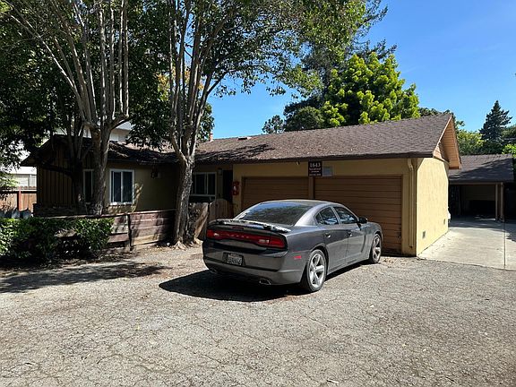 3rd image of 1643 Woodland Ave