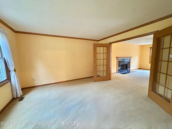 5th image of 3965 Applegrove Ln