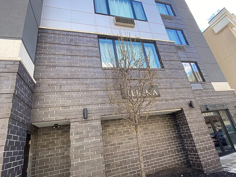 The Rebeka Residence: A Symphony of Luxury in Modern Living — Photo 6