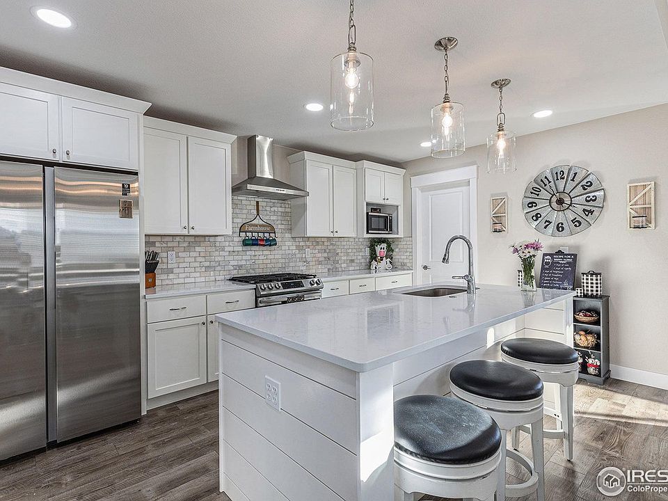 1st image of 530 Foxtail Pl