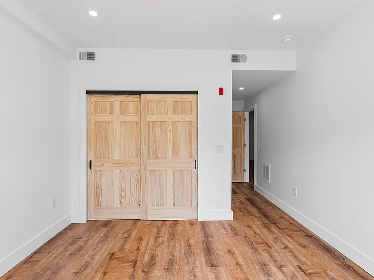 708 N 43rd St #6 — Photo 19
