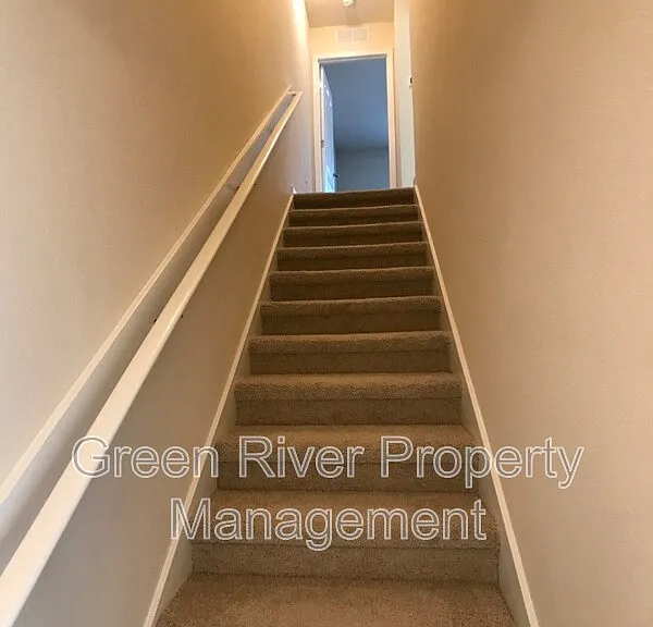 617 Servia Dr — Photo 9
