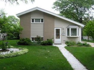 363 Mission Ave, Villa Park, IL 60181