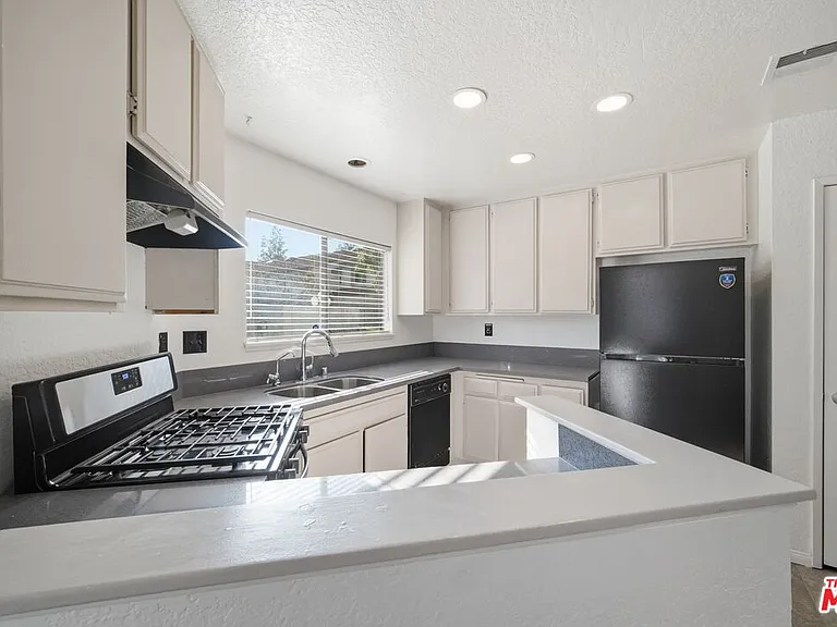 Willowcrest Ln — Photo 9
