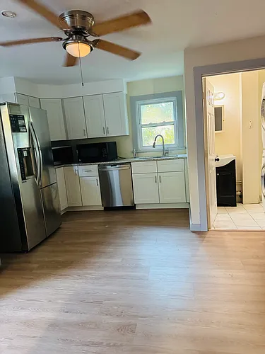 86 Maple St Photo 1