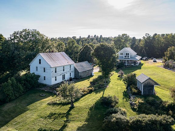 5th image of 159 Moose Hill Road