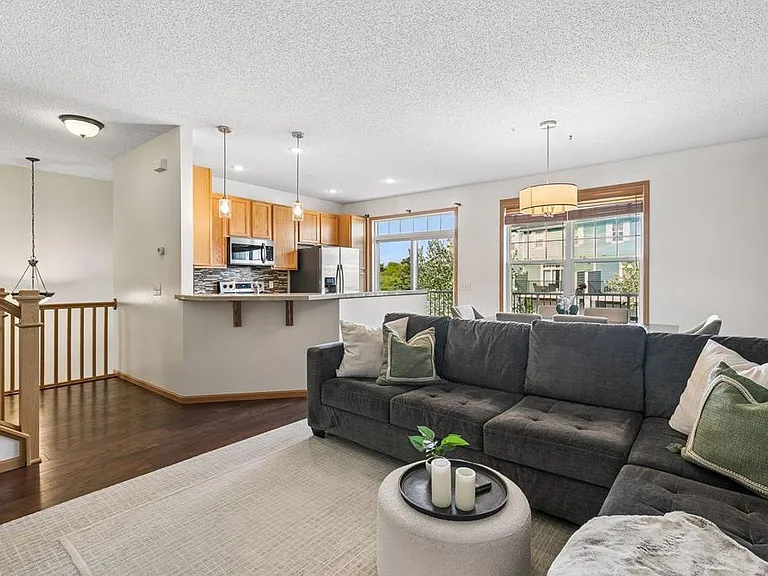 15592 Eagles Nest Way — Photo 2