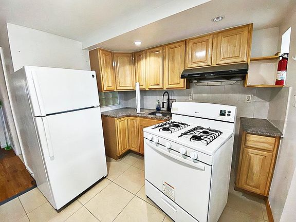 2nd image of 2323 E 16th St #1A