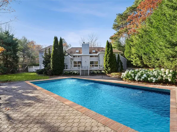 11 Bettina Court, Hampton Bays, NY 11946