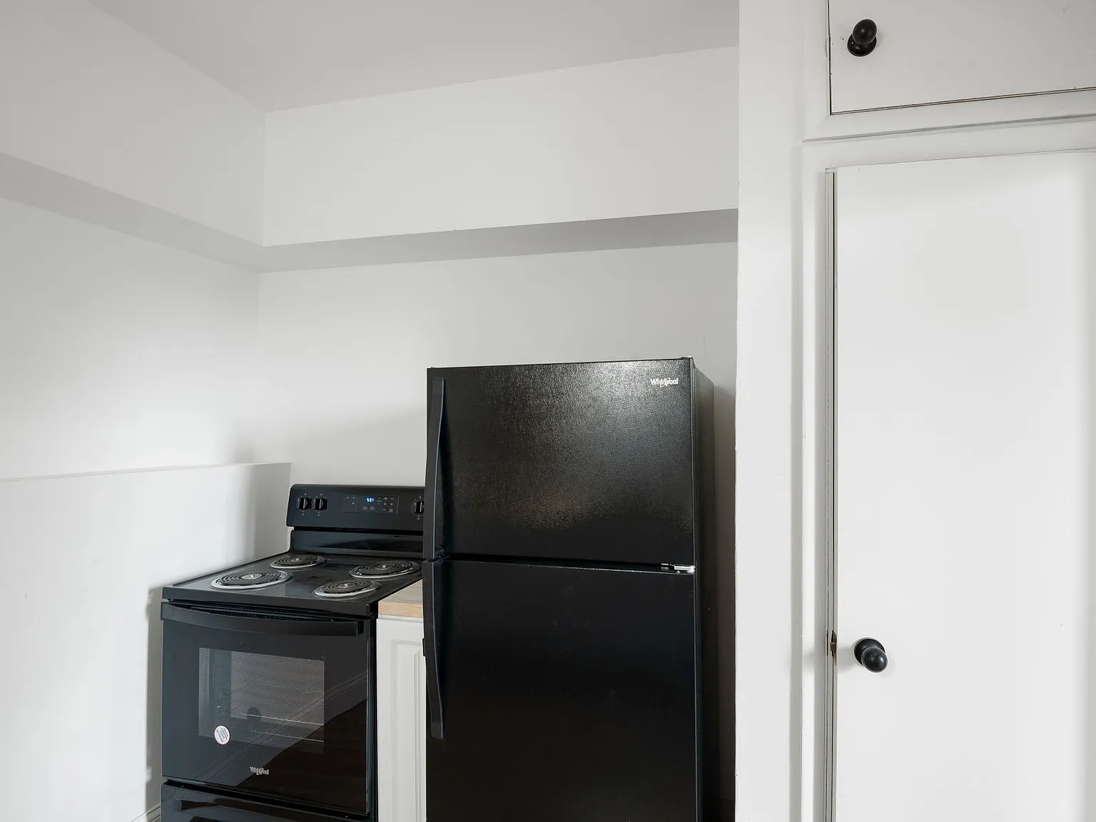 1 bed, 800 sqft, $1,200 — Photo 4