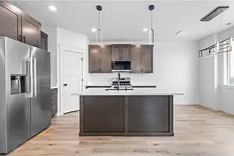 3 bed, 2.5 bath, 1686 sqft, $1,895 — Photo 4