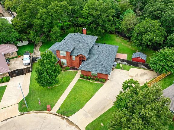2nd image of 1243 Cross Creek Dr