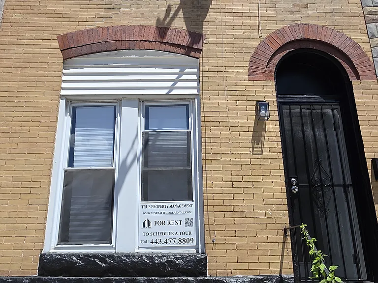 1946 Harlem Ave — Photo 1