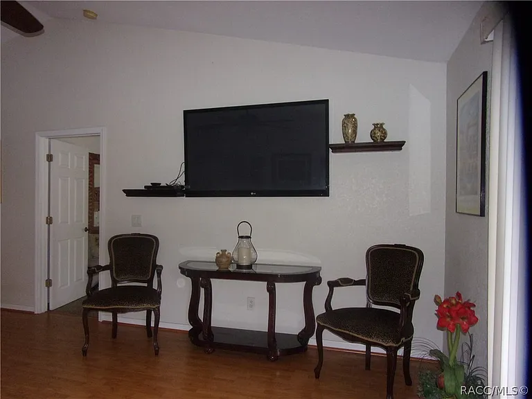 2007 Colonade St — Photo 7