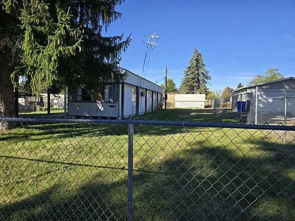 206 S Bell St, Greenacres, WA 99016
