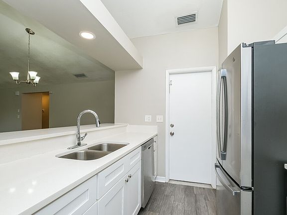 5th image of 1191 Mineola Cir