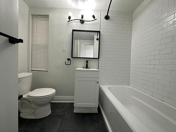 5th image of 430 King St W #2