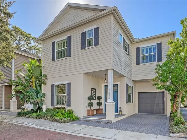 1826 Hawkins Ct, Sarasota, FL 34236