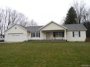 7402 Cadwell Rd, Arcade, NY 14009
