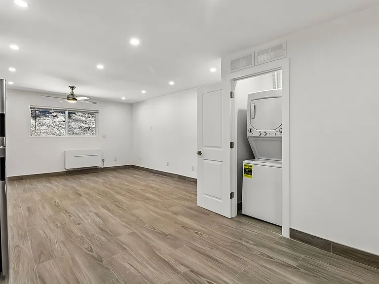 Garrison Townhome Apartments — Photo 30
