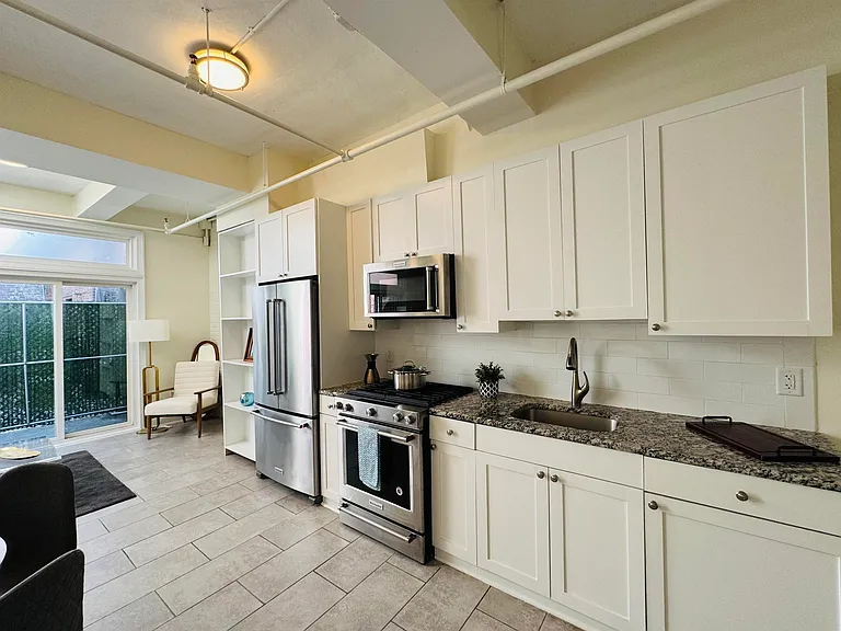 300 Communipaw Ave #43 — Photo 8
