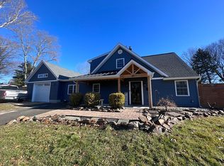 69 Appletree Dr, Levittown, PA 19055