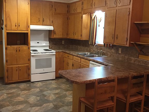 Carport door entry - kitchen
