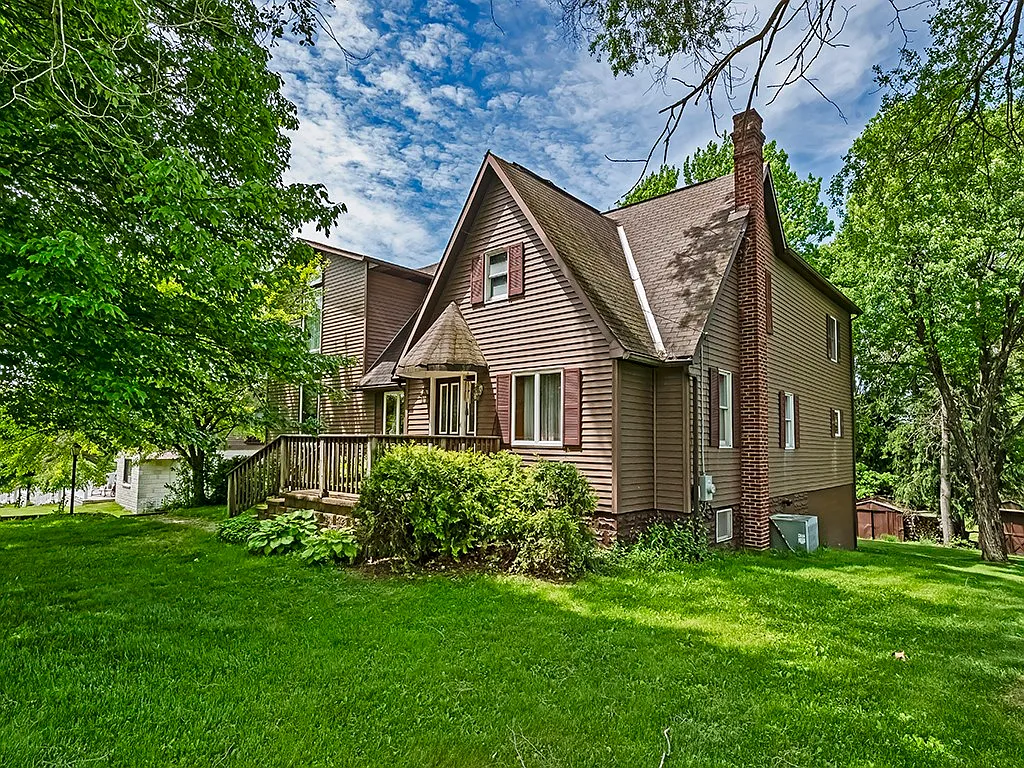 111 Brinker Rd photo 1