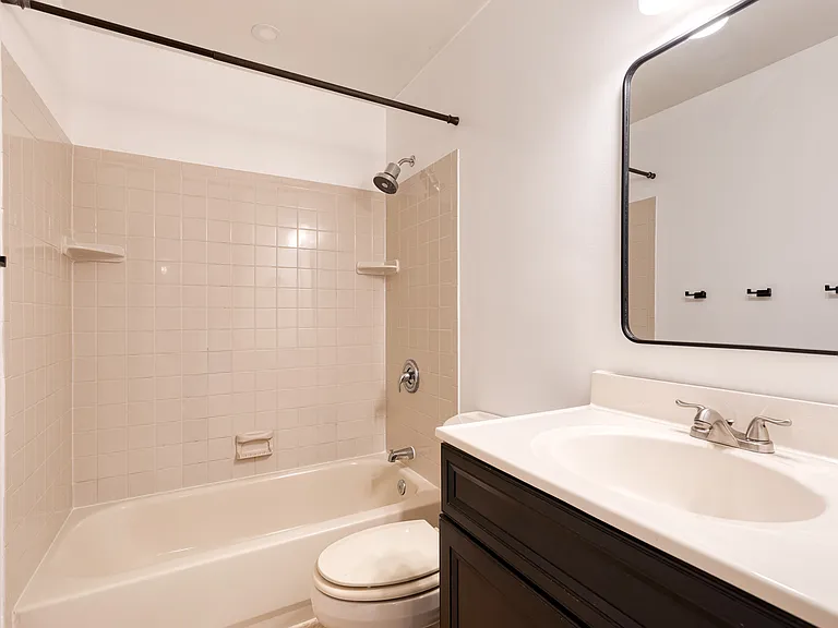 617 Oak Ln — Photo 17