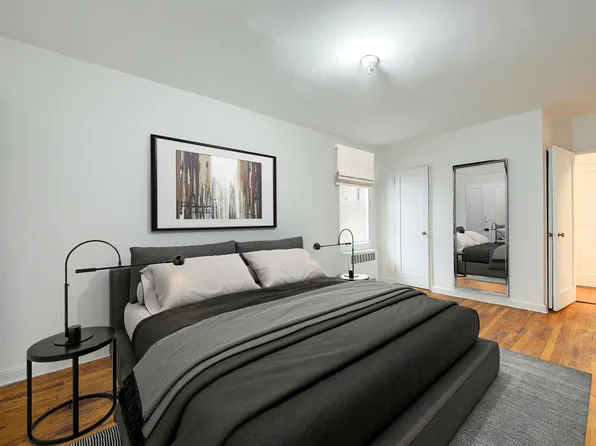 67-12 Yellowstone Boulevard image 5 of 31