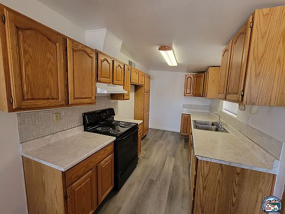 4th image of 987 J St