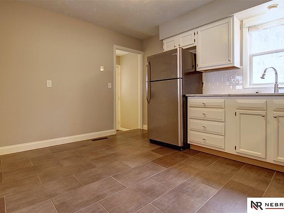 3rd image of 7424 S 75th Ave