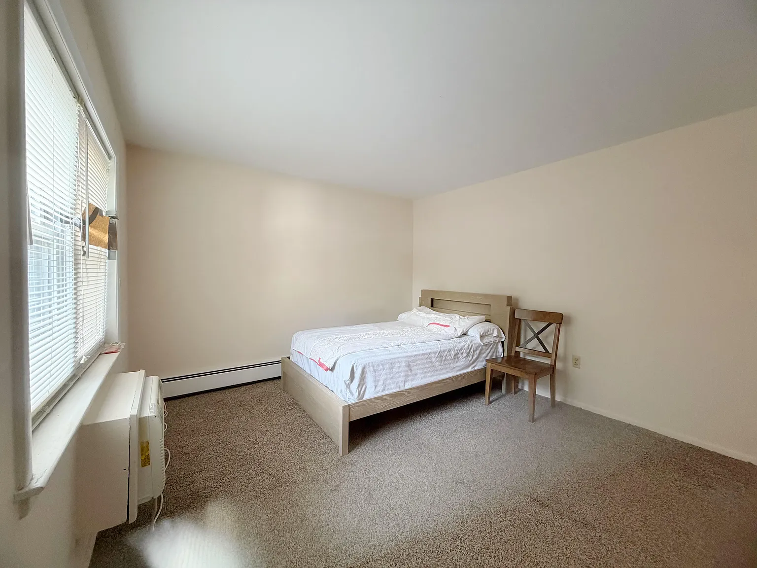 1 bed, 720 sqft, $1,600 — Photo 3