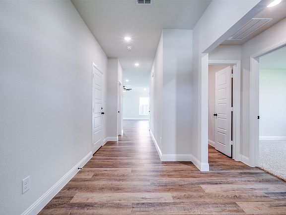 3rd image of 4705 Enclave Dr