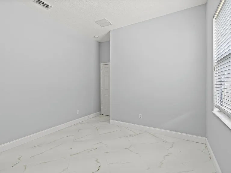 10212 Hart Branch Cir — Photo 37