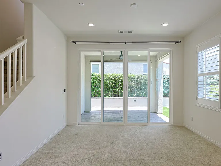 1098 Camino Levante — Photo 3