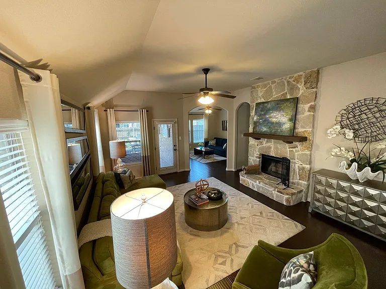 2625 Frances Ln — Photo 44
