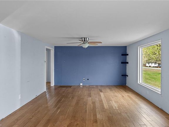 5th image of 236 Ed Nixon Rd