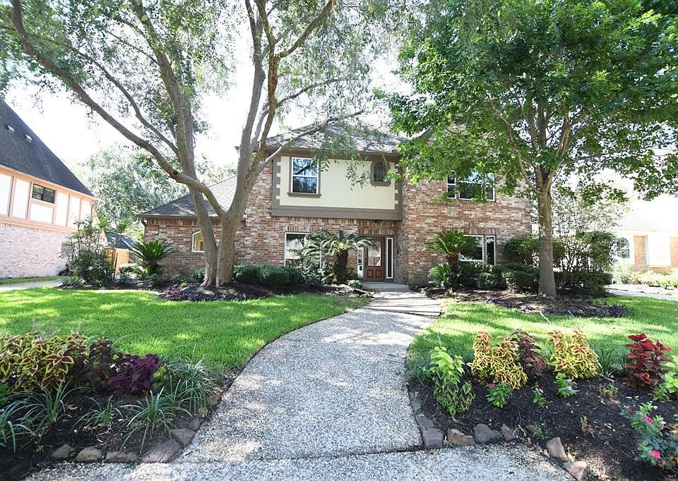 1st image of 1018 Daria Dr