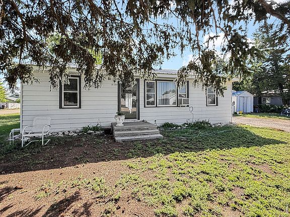 2nd image of 113 N Custer Ave