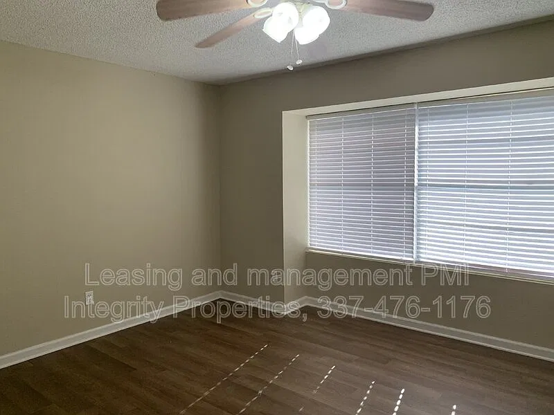 3 bed, 1.5 bath, 1100 sqft, $1,495 — Photo 3
