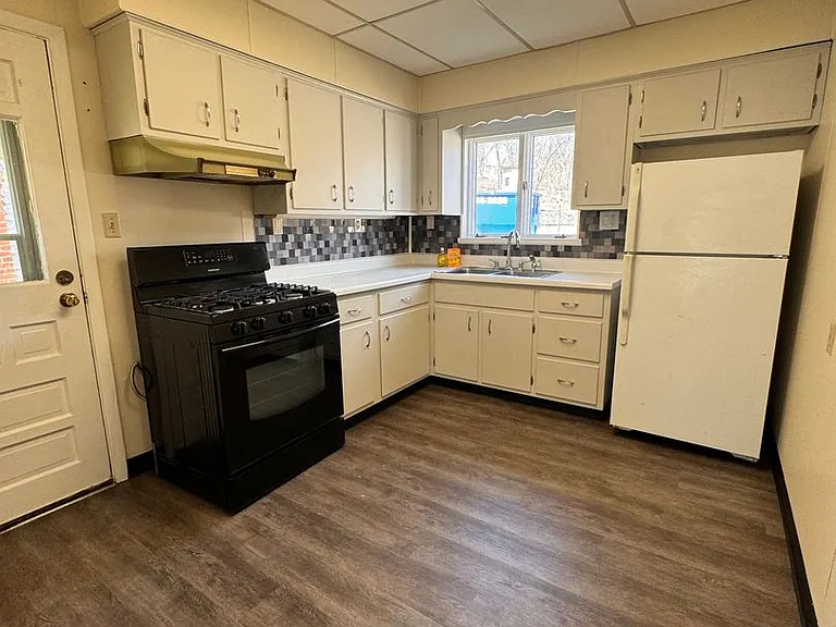 101 Stokes Ave — Photo 4