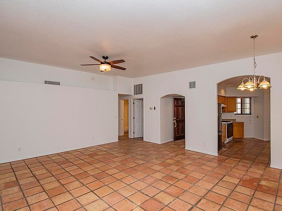 3rd image of 3223 W Orbison St