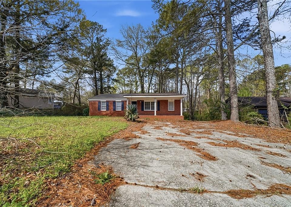 1st image of 295 Charlotte Blvd