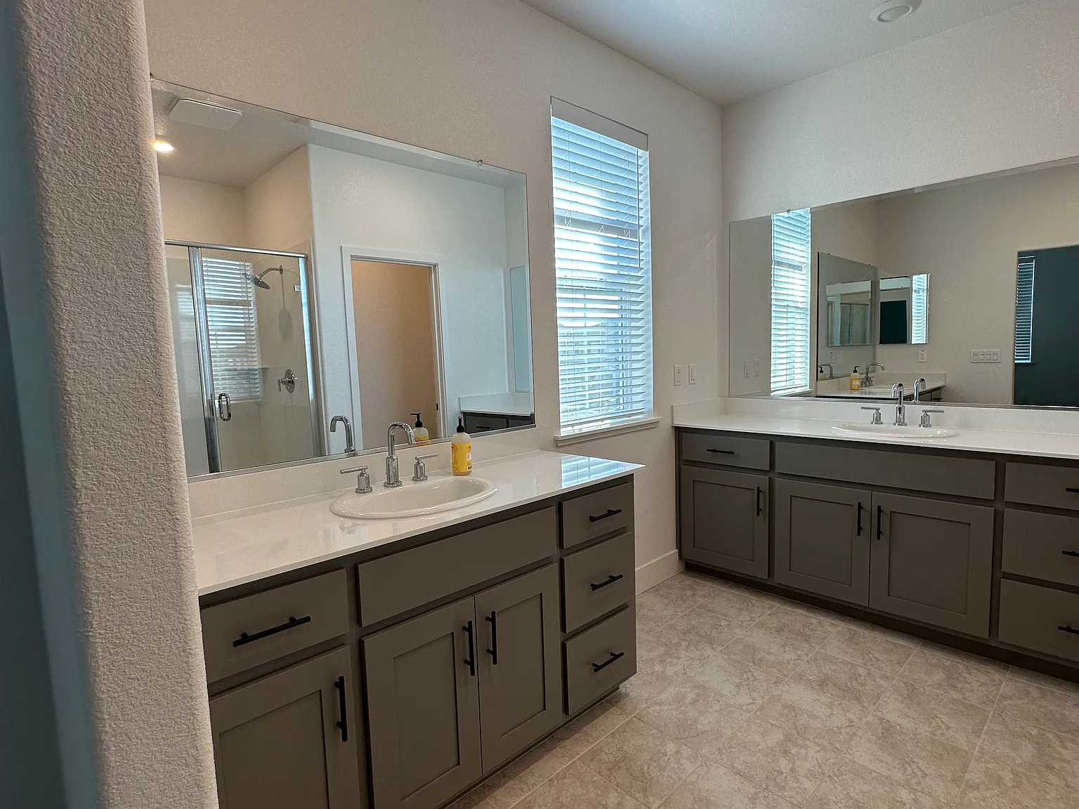 Liane Way, Elk Grove — Photo 4