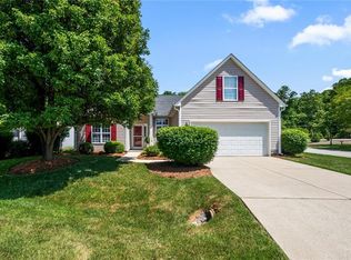 130 Salem Ridge Ct, Clemmons, NC 27012